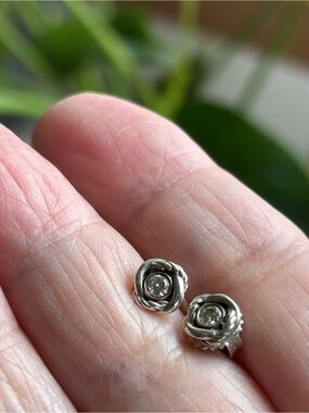 David Yurman Infinity Knot Diamond Stud